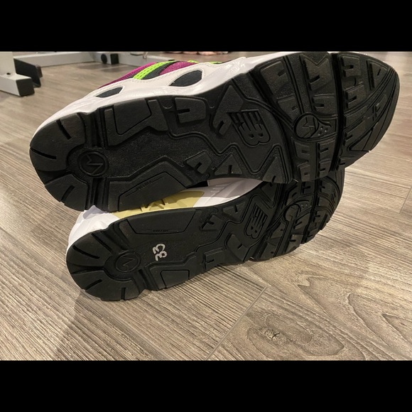 New balance berry lime - Picture 3 of 5